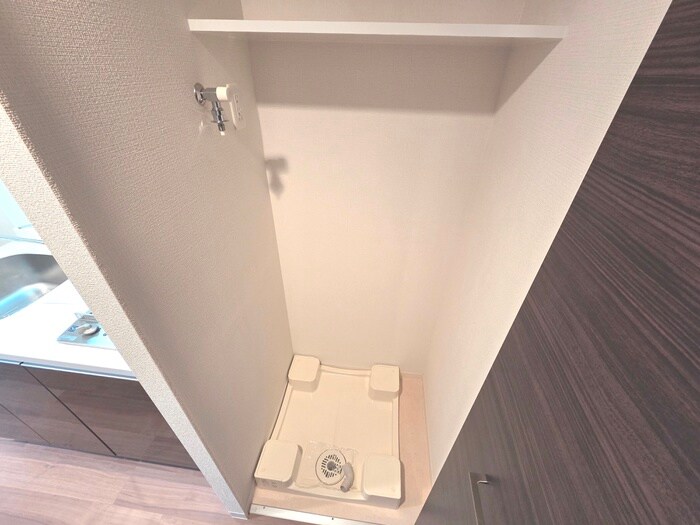 物件内観写真10　(洗濯機置場)