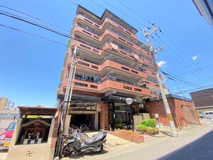 グランデ葛野外観写真