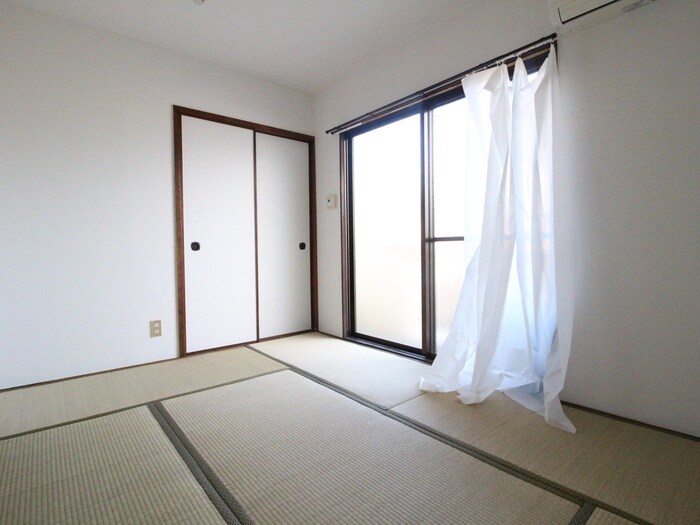 物件内観写真7　(居室)