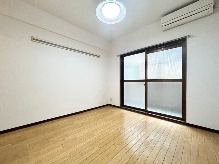 物件内観写真5　(居室)