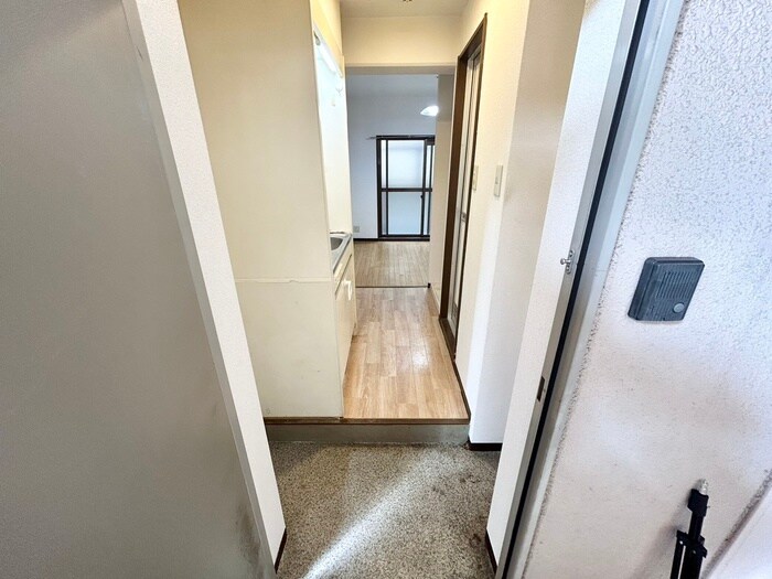 物件内観写真16　(廊下)