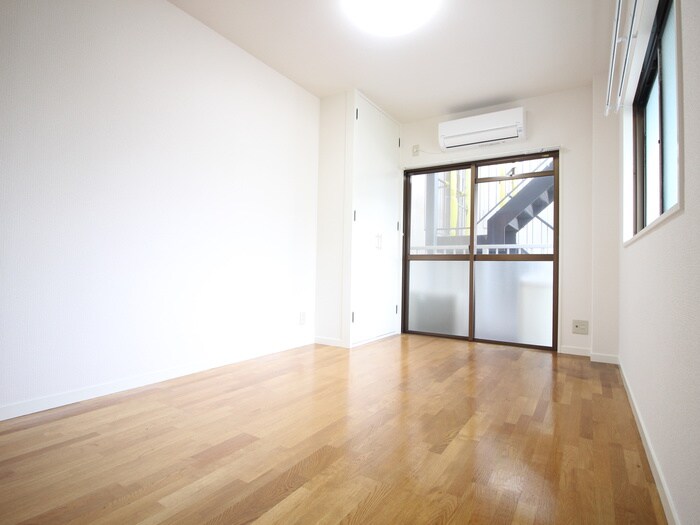 物件内観写真8　(居室)