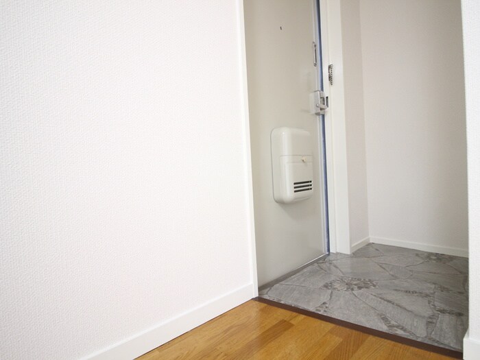 物件内観写真17　(玄関)