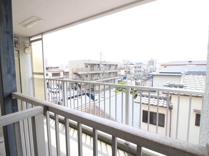 物件内観写真20　(室内からの展望)