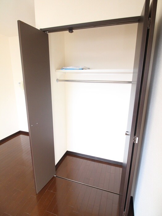 物件内観写真12　(収納)