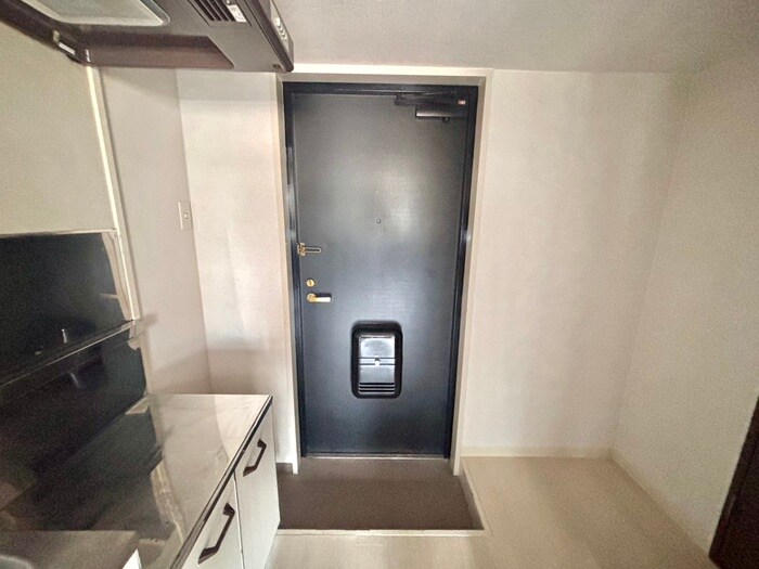 物件内観写真15　(玄関)