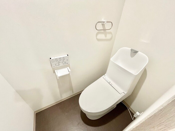 物件内観写真14　(トイレ)