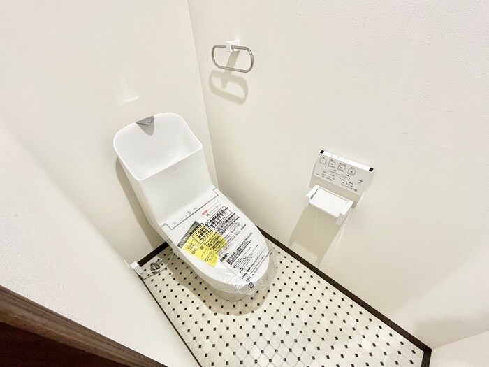 物件内観写真15　(トイレ)