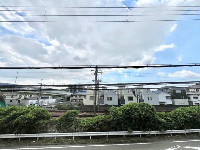 物件内観写真17　(室内からの展望)