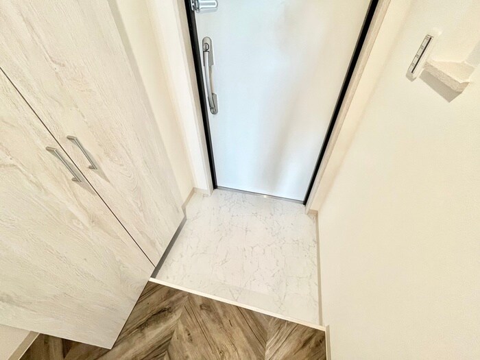 物件内観写真20　(玄関)