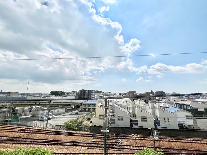 物件内観写真22　(室内からの展望)