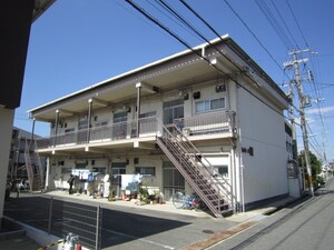 ファミ－ユ鳳外観写真