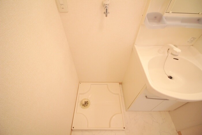 物件内観写真11　(洗濯機置場)