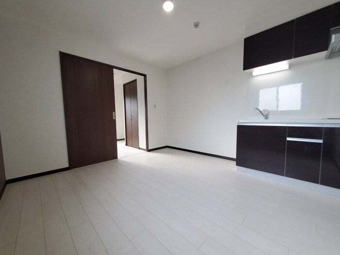 物件内観写真9　(居室)