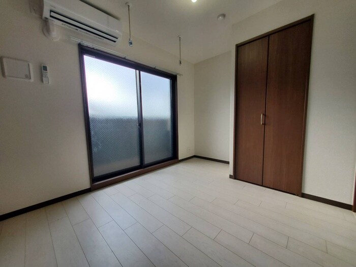 物件内観写真11　(居室)