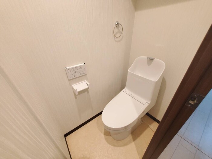 物件内観写真16　(トイレ)