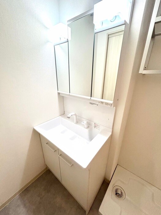 物件内観写真5　(洗面)