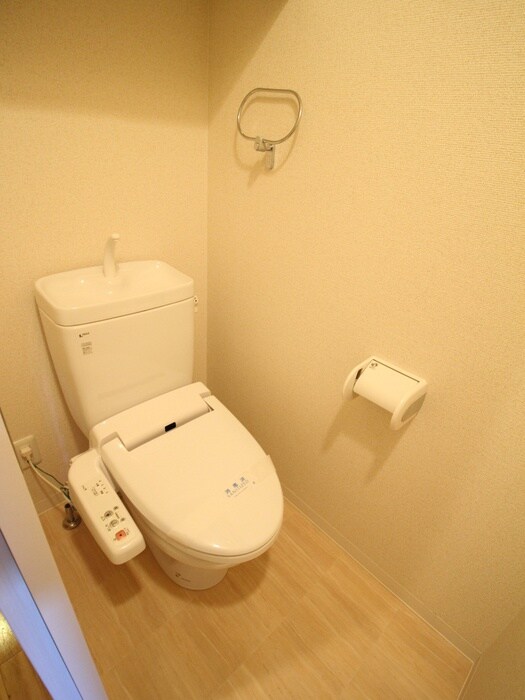 物件内観写真9　(トイレ)