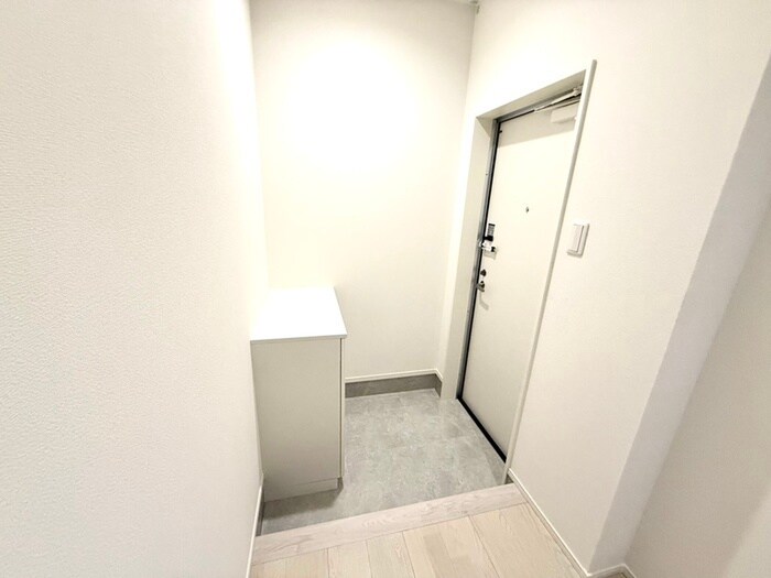 物件内観写真7　(玄関)