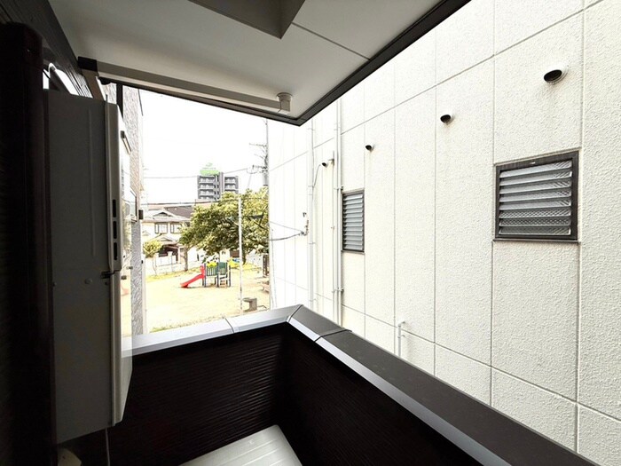 物件内観写真16　(室内からの展望)