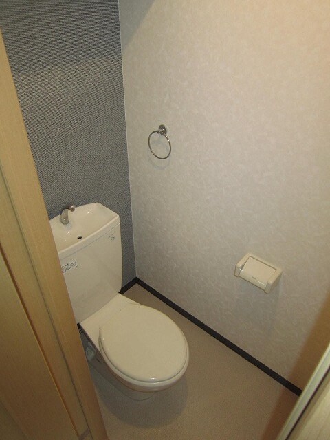 物件内観写真11　(トイレ)