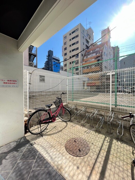 物件外観写真6　(駐輪場)