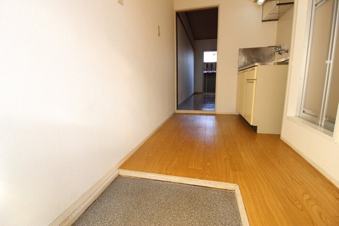 物件内観写真18　(廊下)