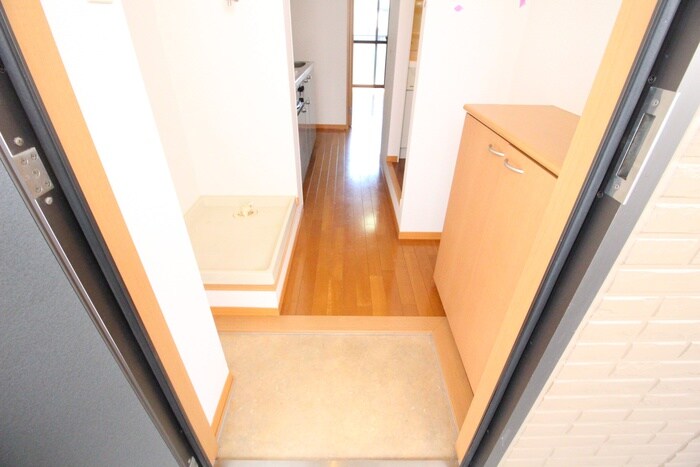 物件内観写真14　(玄関)