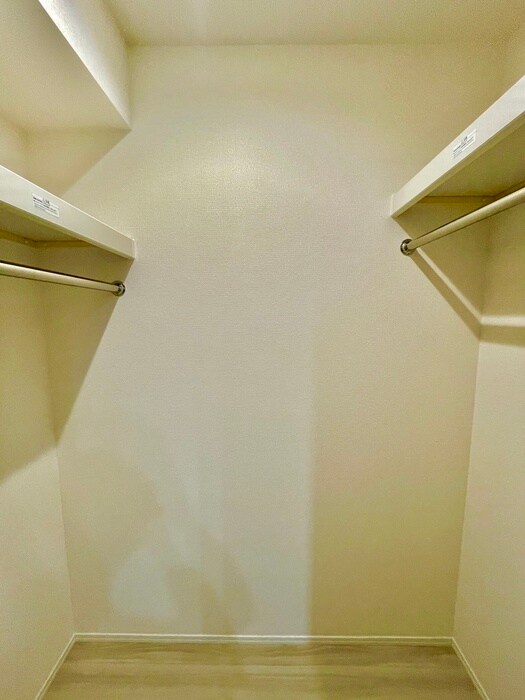 物件内観写真18　(収納)