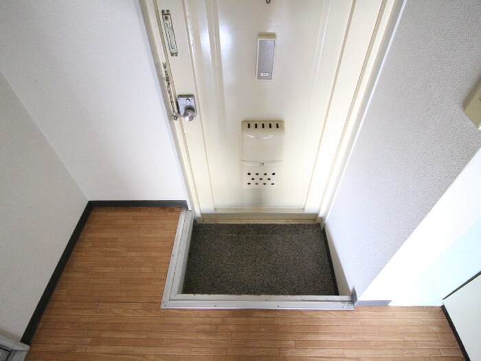 物件内観写真17　(玄関)