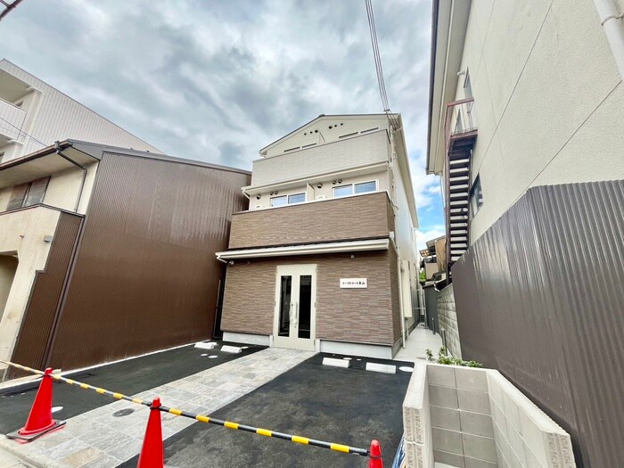 物件外観写真1　(外観写真)