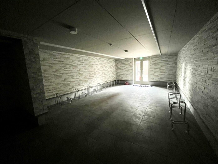 物件外観写真5　(エントランス部分)