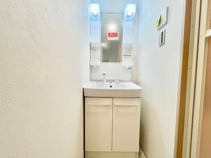 物件内観写真12　(洗面)