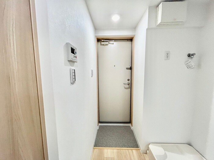 物件内観写真18　(玄関)