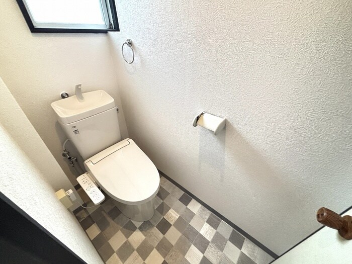 物件内観写真5　(トイレ)