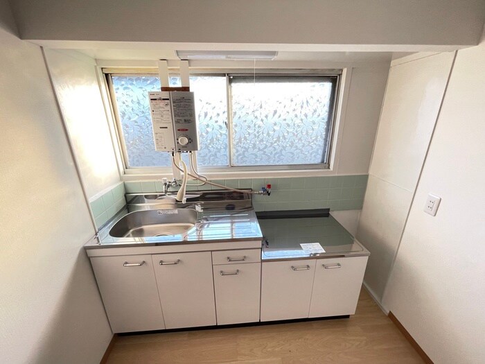 物件内観写真3　(キッチン)