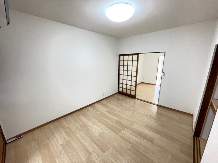 物件内観写真11　(居室)