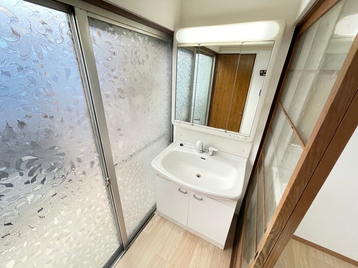 物件内観写真13　(洗面)