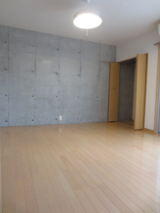 物件内観写真4　(居室)