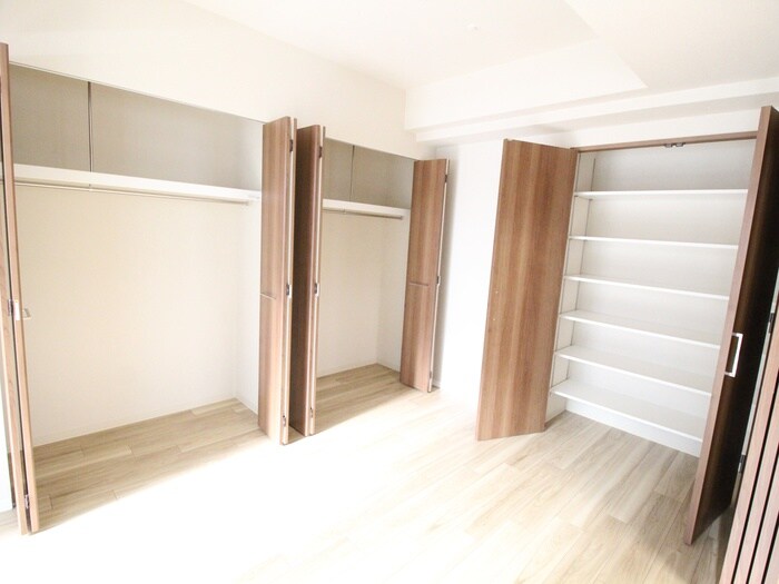 物件内観写真10　(収納)
