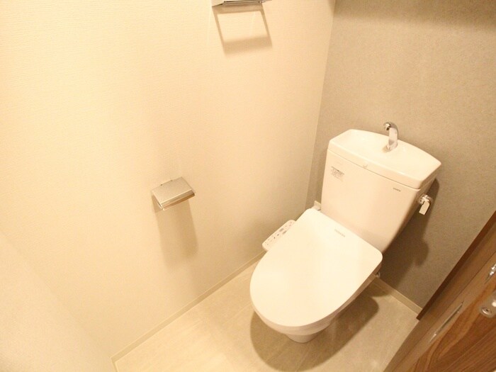 物件内観写真15　(トイレ)