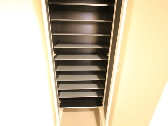 物件内観写真17　(靴箱)