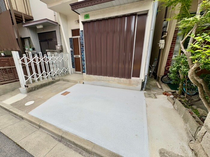 物件外観写真3　(駐輪場)