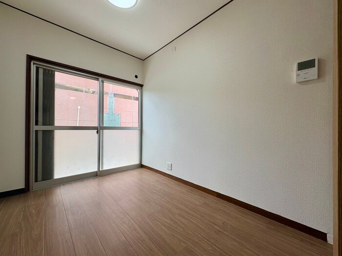 物件内観写真9　(居室)