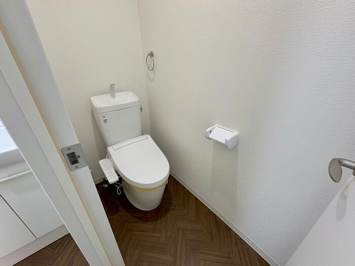 物件内観写真14　(トイレ)