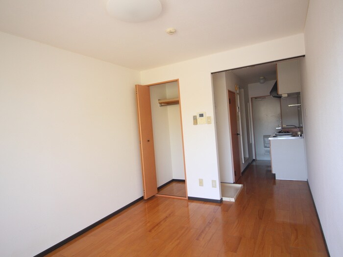 物件内観写真15　(居室)