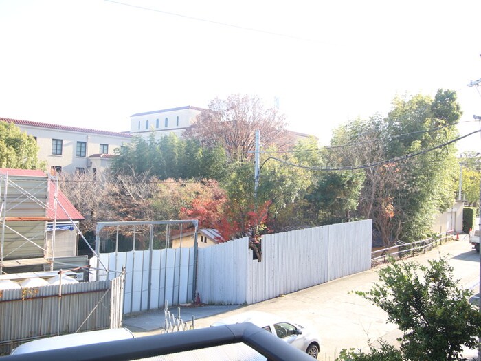 物件内観写真22　(室内からの展望)