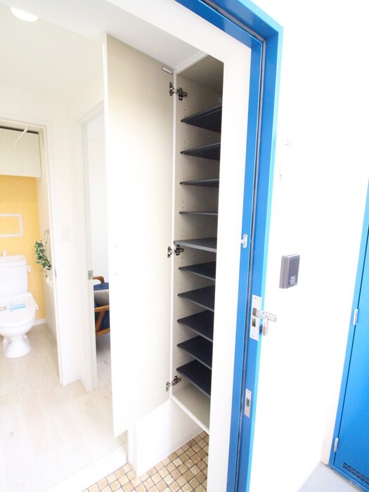 物件内観写真13　(靴箱)