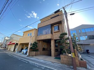 レジデンス幸裳苑外観写真
