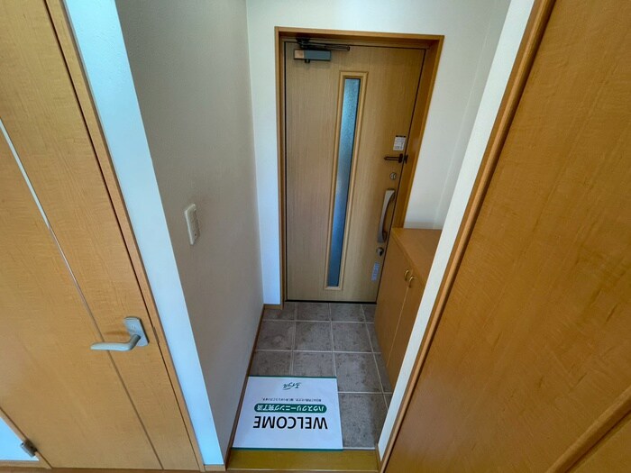 物件内観写真14　(玄関)